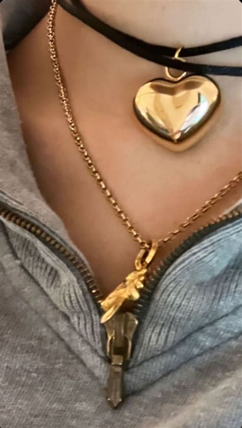 Ryder by Madison Beer Necklace gold .